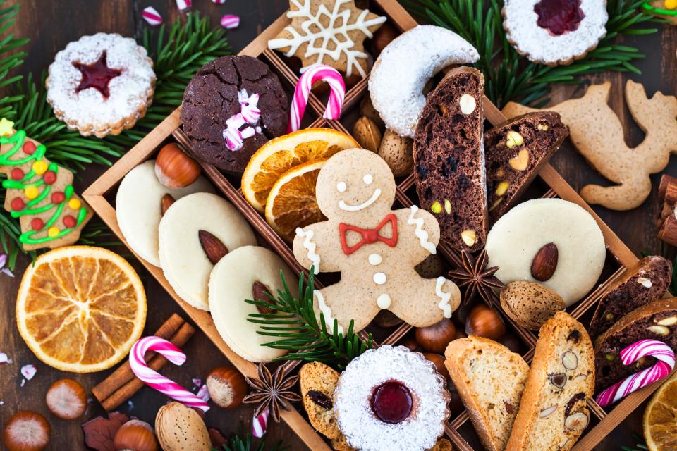 You don’t have to feel gross every time you eat candy or other sweets on holidays like Christmas and Hanukkah. The trick, experts say, is to fill your belly up with a meal rich in protein, fiber and fat within the hour before feasting on sugar.
