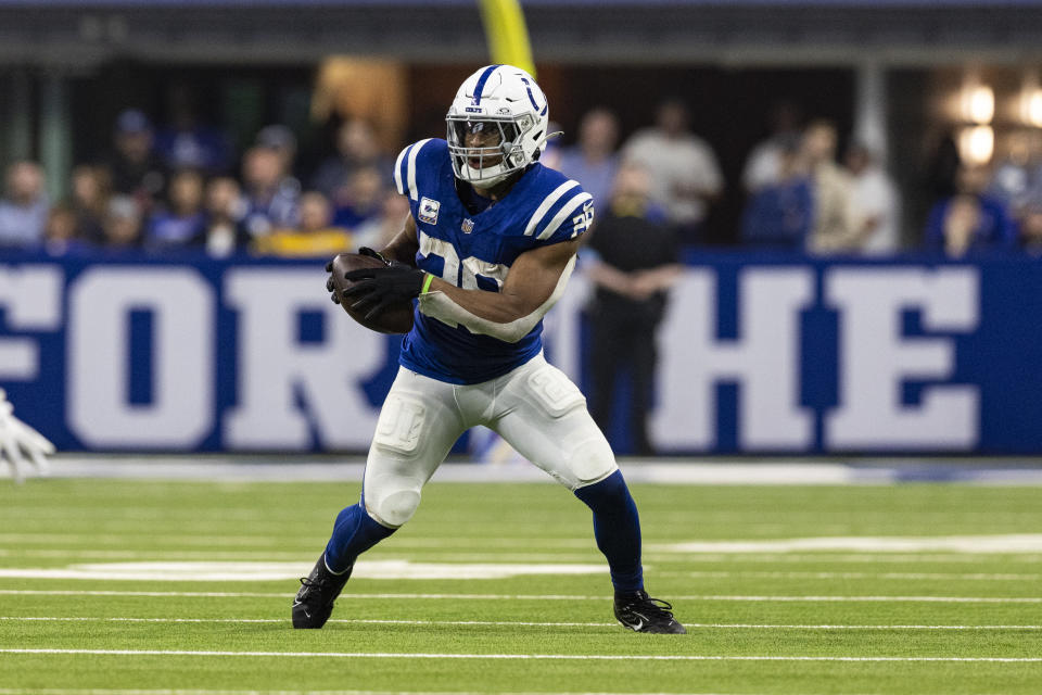 INDIANAPOLIS, INDIANA – SEPTEMBER 29: Jonathan Taylor #28 of the Indianapolis Colts passes the ball during the first half of the game against the Pittsburgh Steelers at Lucas Oil Stadium on September 29, 2024 in Indianapolis, Indiana. The Colts defeated the Steelers 27-24. (Photo by Lauren Leigh Bacho/Getty Images)