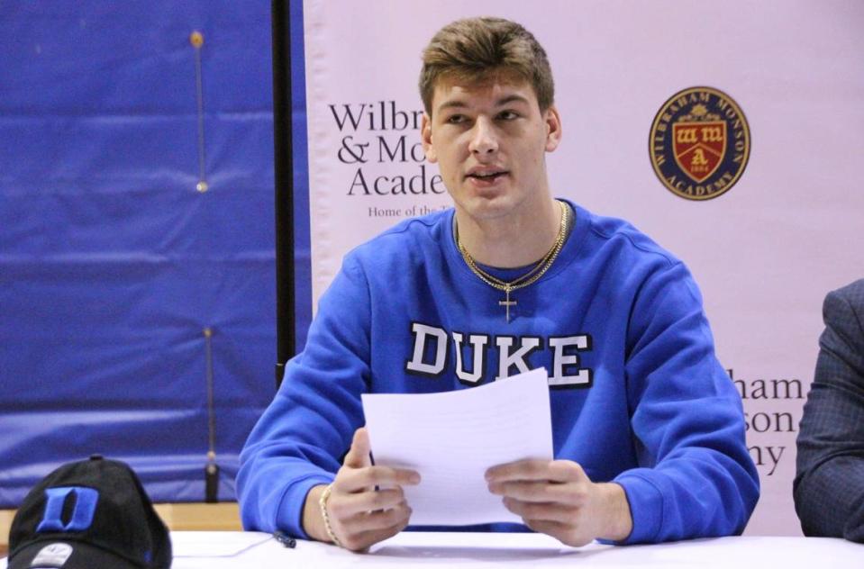 Wilbraham & Monson Academy’s Kyle Filipowski signs his NLI with Duke in November 2021.