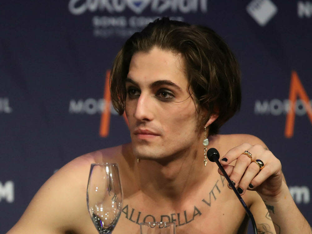 Damiano David von Maneskin während einer Pressekonferenz nach dem Eurovision Song Contest (Bild: imago images/ITAR-TASS)