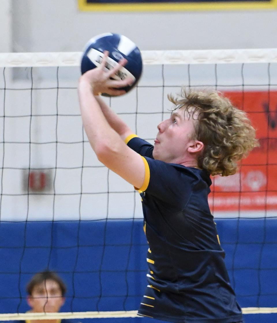 Spencerport's Shaun Cannon sets the ball for the Rangers.