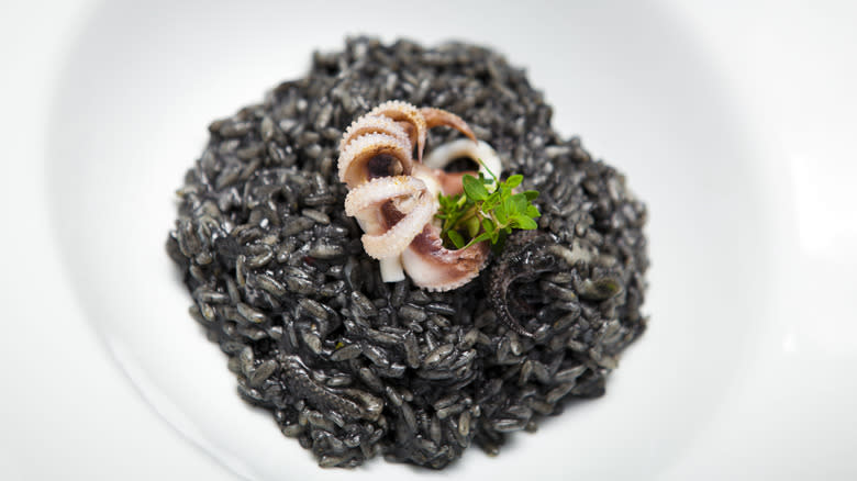 arroz negra with squid ink