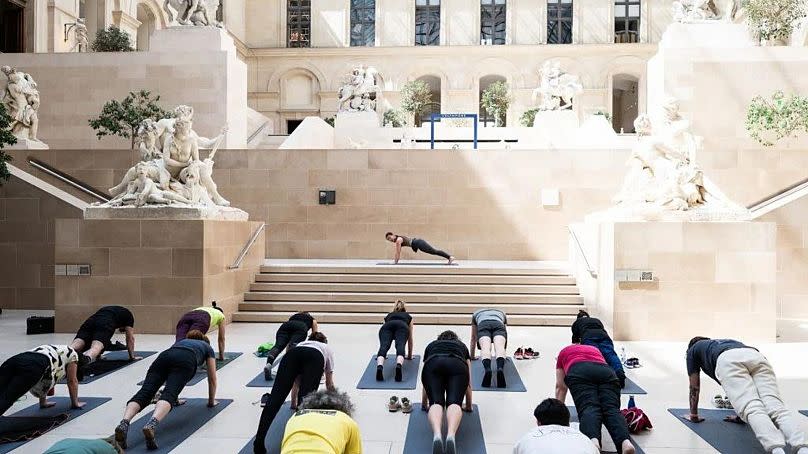 Yoga en Cour Marly.