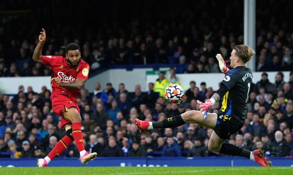 Joshua King fires Watford’s fourth goal past Jordan Pickford