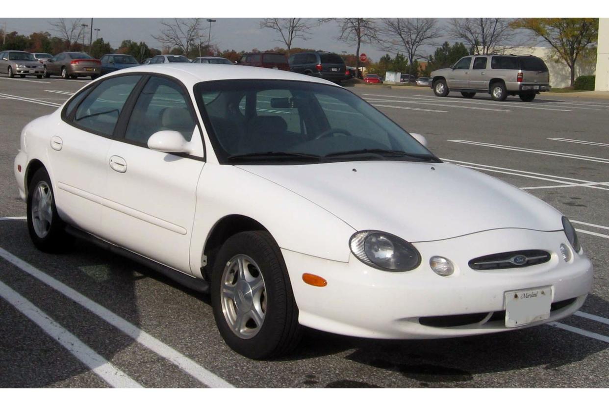 1999 Ford Taurus