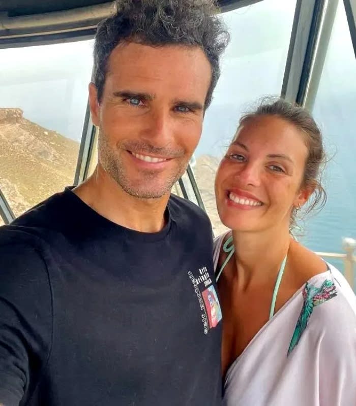 Pablo Marqués y Jessica Bueno en un viaje