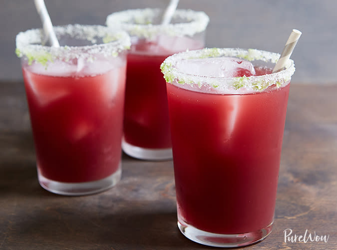 15 Delicious Drinks For Your Super Bowl Party