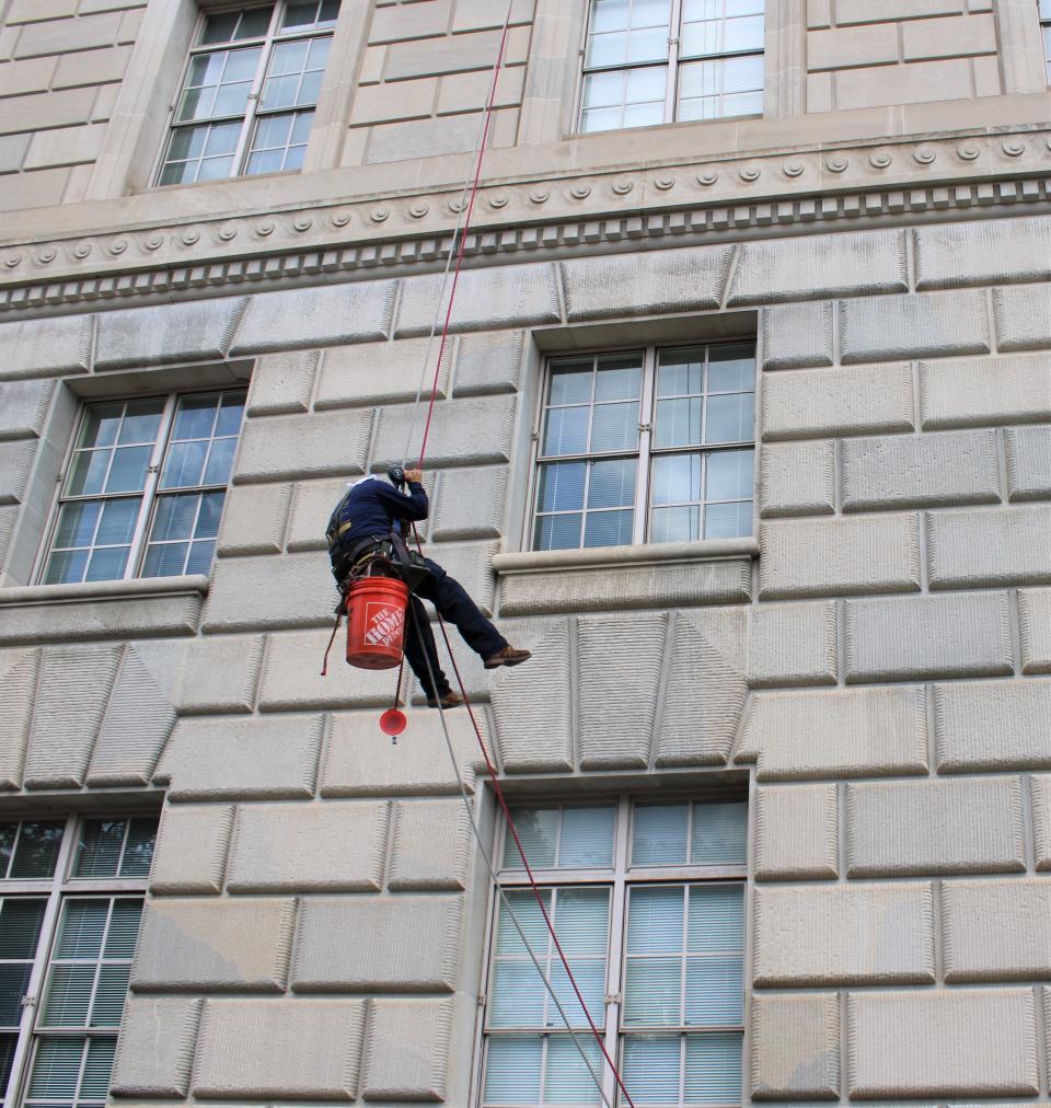 Laureen and John Beyer take to Washington D.C. on their latest adventure.