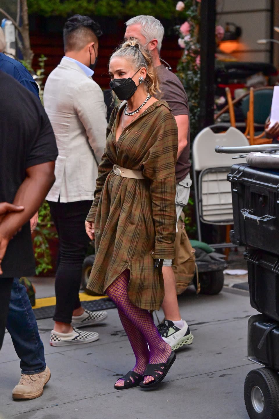 16) Sarah Jessica Parker on set of 'And Just Like That', September 2021