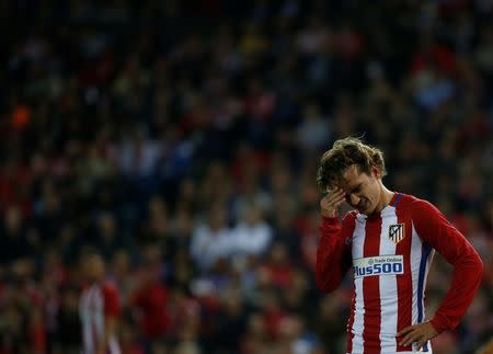 Football Soccer- Spanish La Liga Santander - Atletico Madrid v Villarreal- Vicente Calderon Stadium, Madrid, Spain - 25/04/17 - Atletico Madrid's Antoine Griezmann reacts. REUTERS/Susana Vera