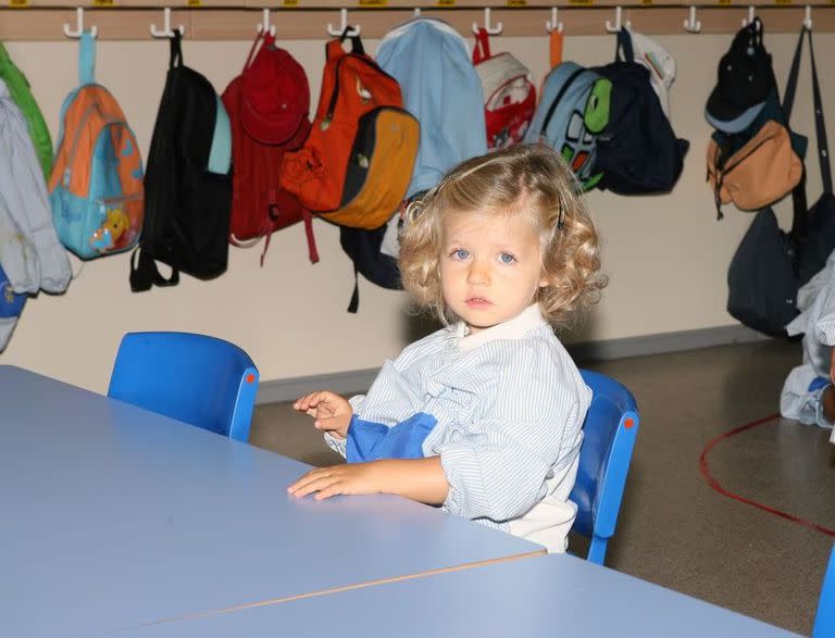 Leonor asiste a su primer día de colegio, en 2007