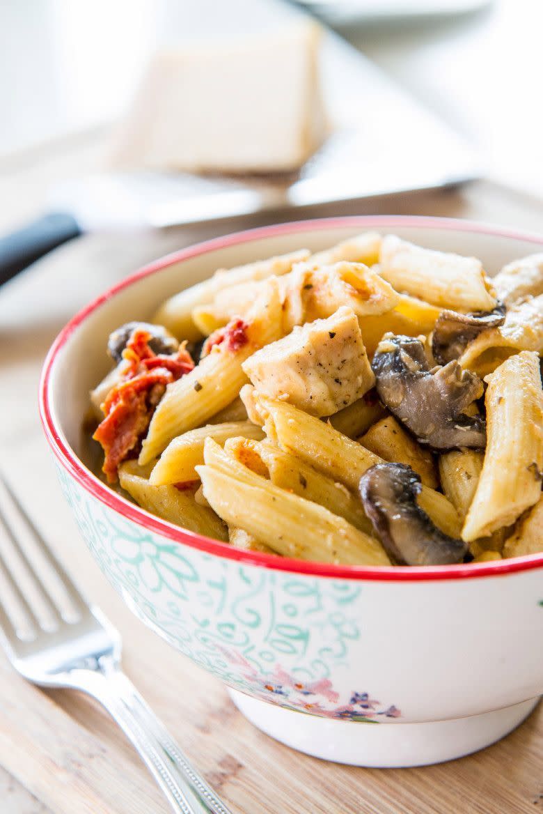 Pasta with Mushrooms, Chicken, and Sun-Dried Tomatoes