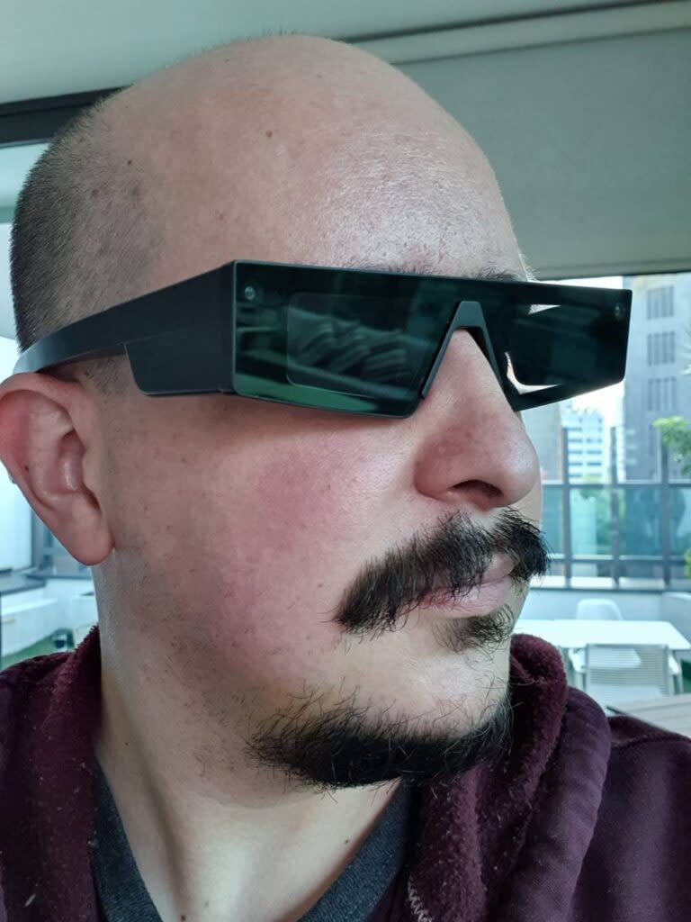 Las gafas de realidad aumentada de Snap son más ligeras y modernas de lo que uno esperaría para un prototipo. Héctor Cueto