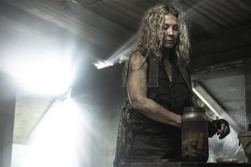 Jenna Elfman on 'Fear the Walking Dead'