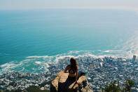 <p>We’re not going to lie, getting to the top of Lion’s Head mountain is a tough hike. But with the most epic views of The Mother City — including the infamous Robben Island where Nelson Manela was locked up for 27 years — it’s well worth it. Source: Instagram/pakesinator </p>