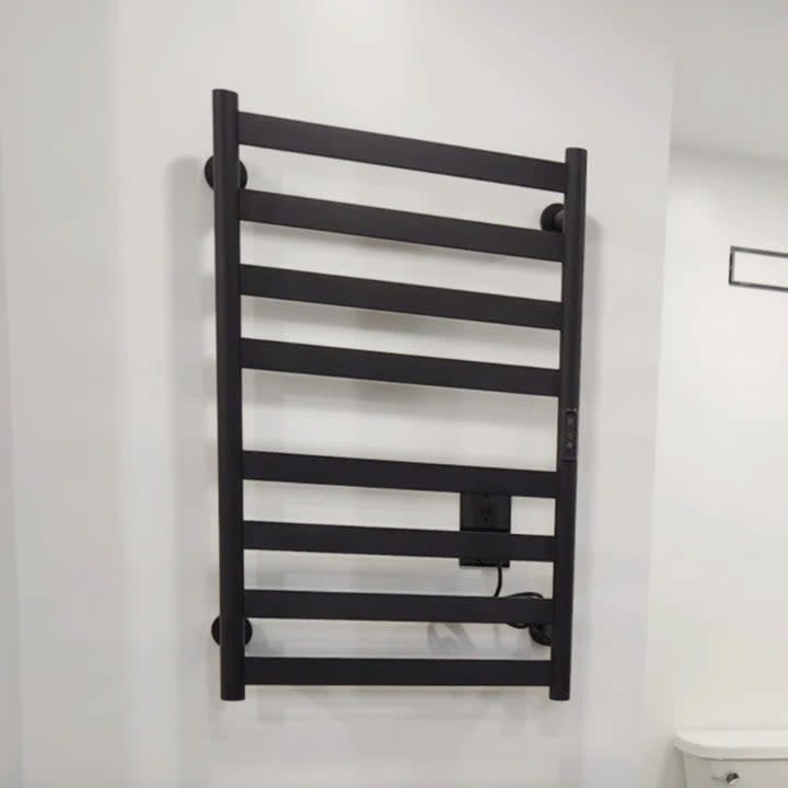 A reviewer's towel warmer rack