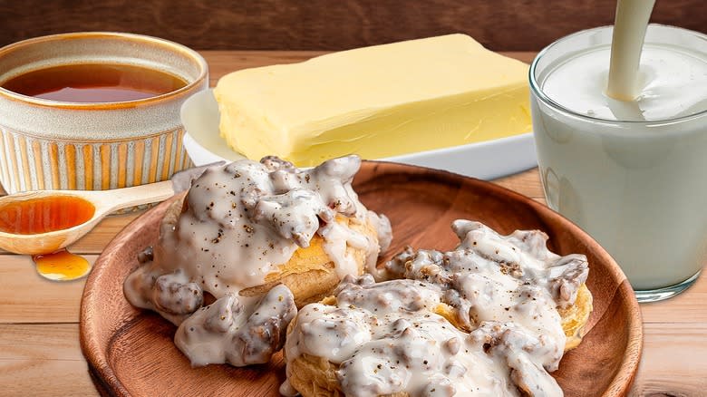 A plate of biscuits and gravy 