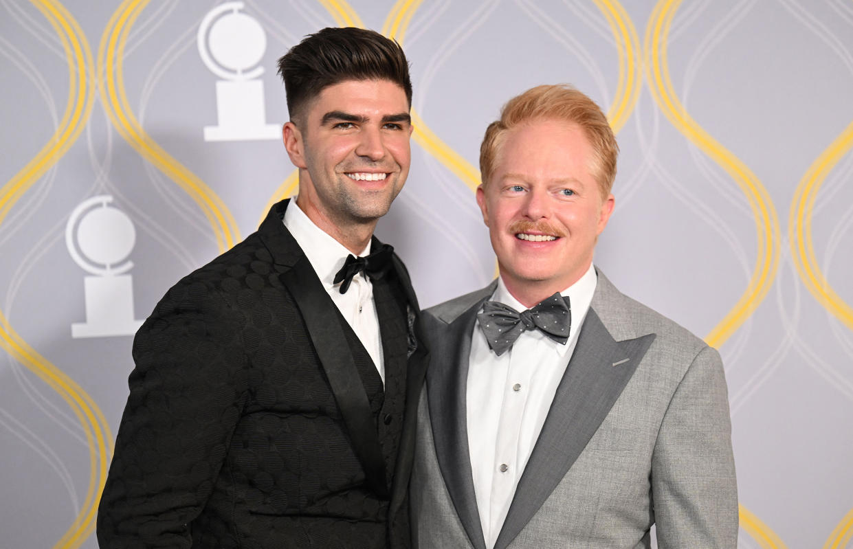 Jesse Tyler Ferguson and Justin Mikita (Angela Weiss / AFP via Getty Images)