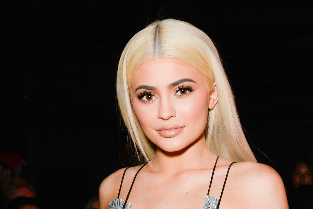 Here’s how to get Kylie Jenner’s gorgeous glossy lids look for your own
