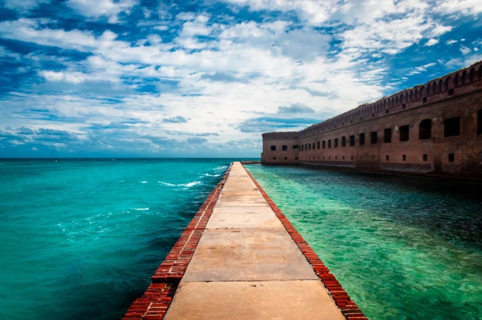 Fort Jefferson is a fortress in the middle of the Atlantic Ocean and part of Dry Tortugas National Park. Travelvolo – stock.adobe.com