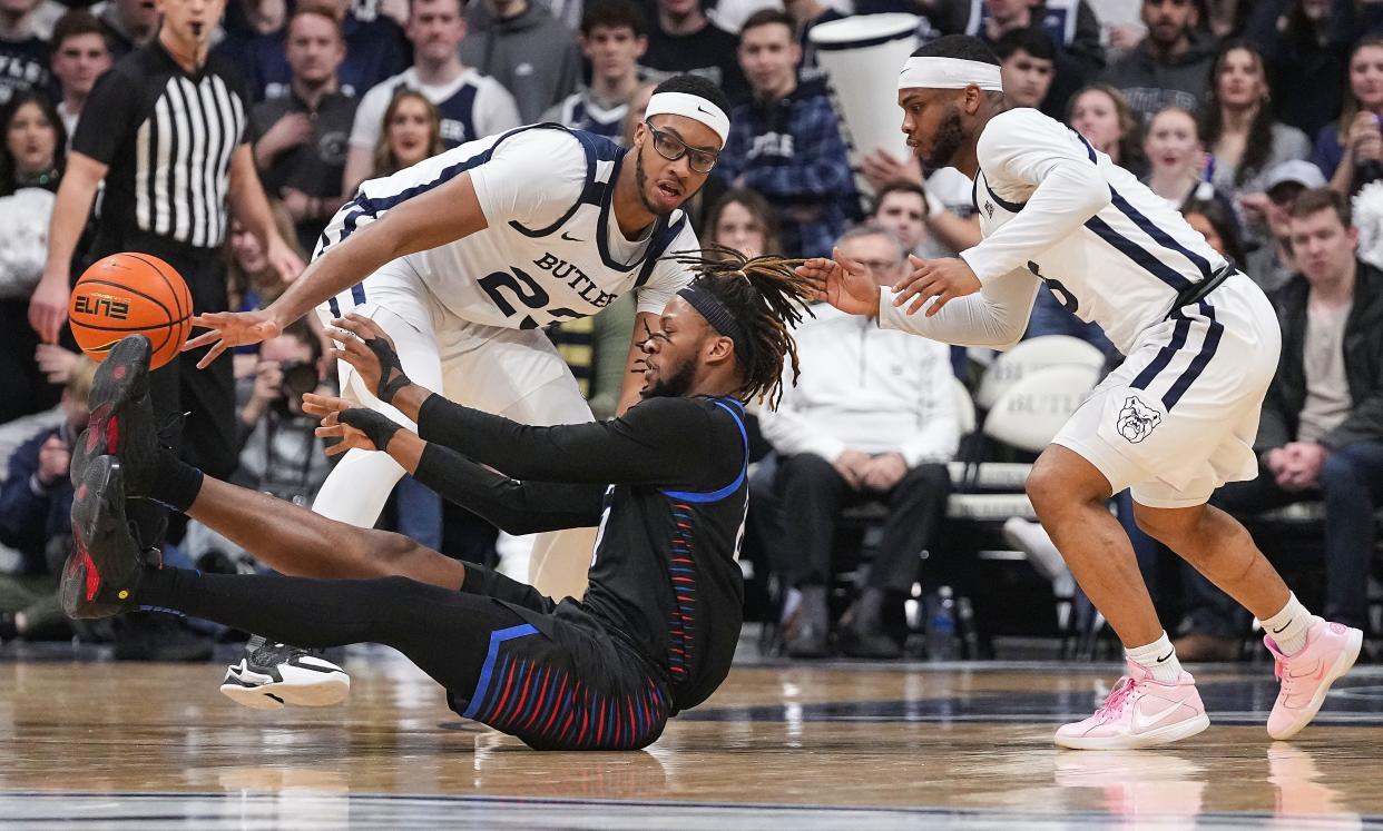 DePaul Blue Demons forward Da'Sean Nelson (21) passes the ball Saturday, Jan. 20, 2024, during the game at Hinkle Fieldhouse in Indianapolis.