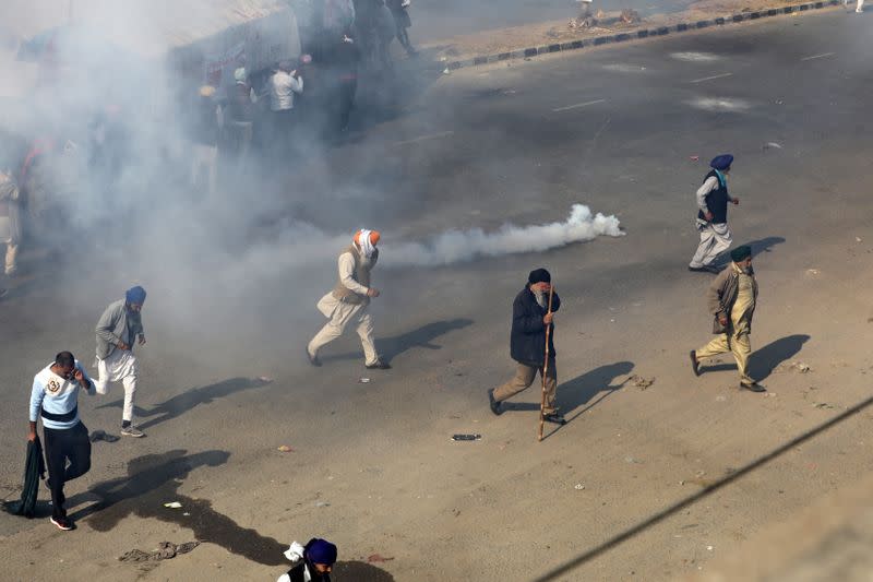 Protest against newly passed farm bills near Delhi