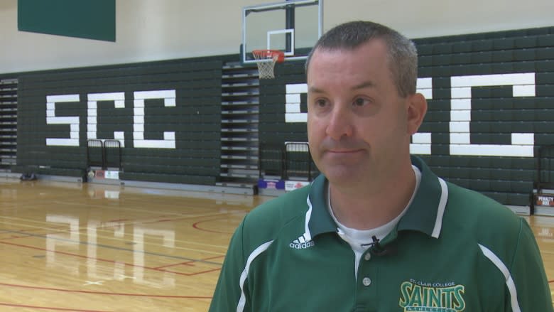 Women's basketball recruit first to wear hijab for St. Clair College