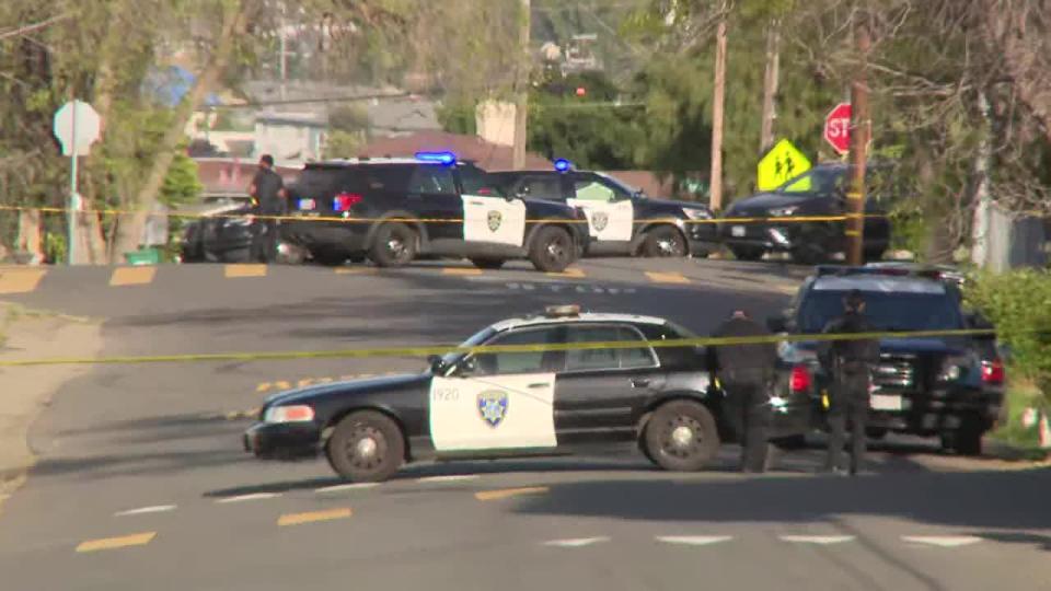 <div>Police swarmed to a neighborhood about a block away from Oakland's Bishop O'Dowd High School on Thursday morning after gunfire was heard piercing the air. May 2, 2024</div>