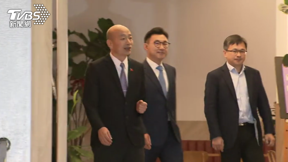 Taiwan’s legislative speaker hosts cross-party dinner (TVBS News)