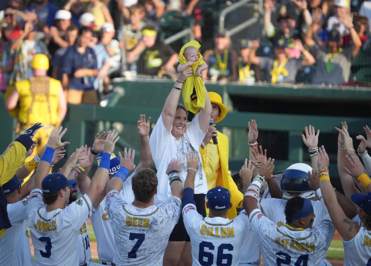 Savannah Bananas returning to Principal Park for three days in 2024