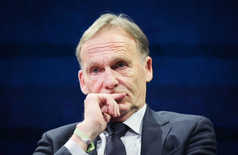 Hans-Joachim Watzke, Managing Director of Borussia Dortmund and Chairman of the Supervisory Board of the German Football League (DFL), attends a panel discussion at the SpoBis industry conference. Christian Charisius/dpa