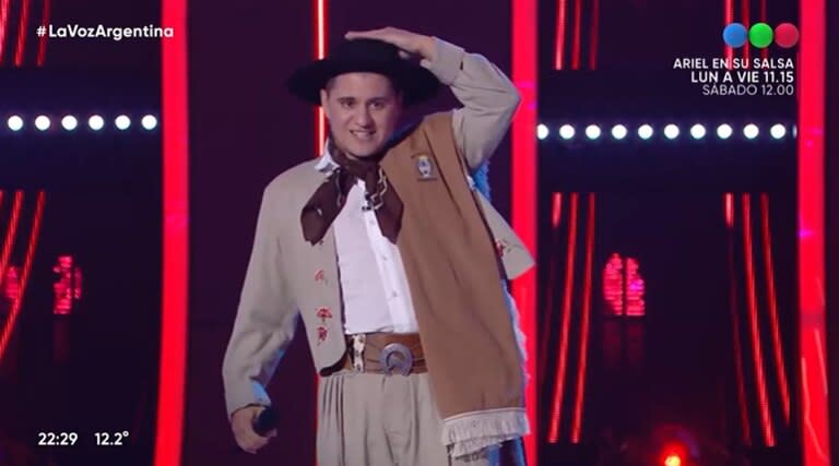 Germán Olivares fue a La Voz Argentino vestido de gaucho