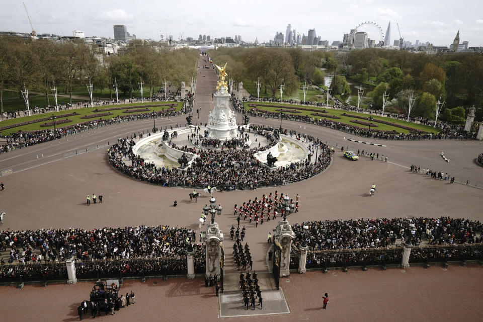 Scots Guards and troops from France's 1er Regiment de le Garde Republicaine partake in the Changing of the Guard ceremony at Buckingham Palace, to commemorate the 120th anniversary of the Entente Cordiale - the historic diplomatic agreement between Britain and France which laid the groundwork for their collaboration in both world wars, in London, Monday, April 8, 2024. France is the first non-Commonwealth country to take part in the Changing of the Guard. (Aaron Chown/PA via AP)