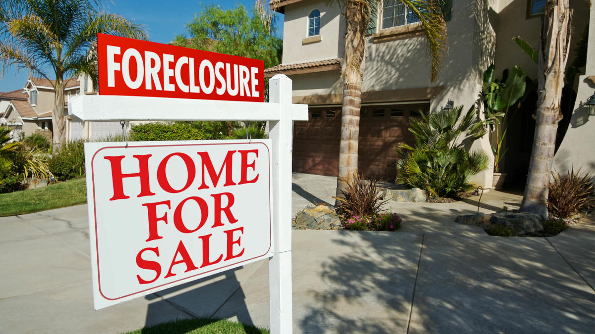 Foreclosures Are Rising: Here’s What Experts Say It Means for the ...