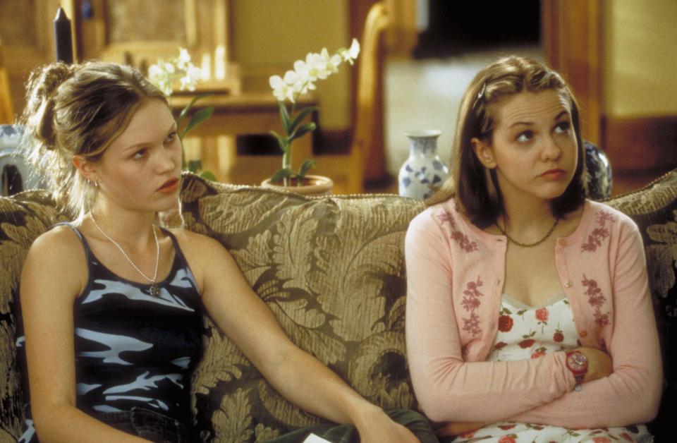 <h1 class="title">10 THINGS I HATE ABOUT YOU, from left: Julia Stiles, Larisa Oleynik, 1999, © Buena Vista/courtesy Ev</h1><cite class="credit">©Buena Vista Pictures/Courtesy Everett Collection</cite>
