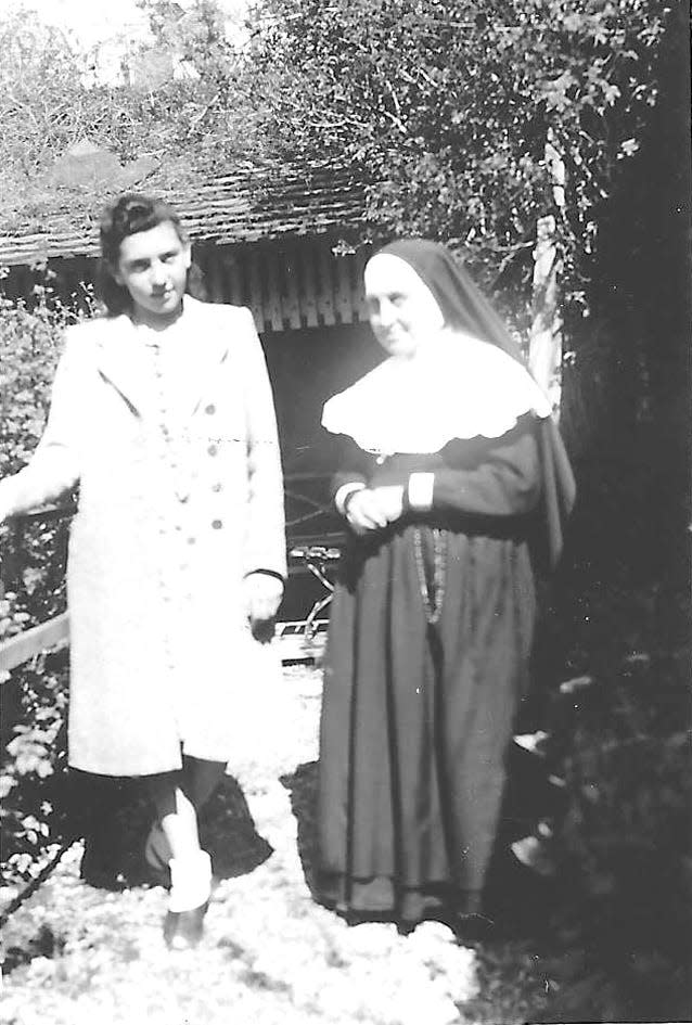 Celina Karp Biniaz, in 1947 with Mater Leontine, a German nun who helped her overcome her bitterness against Germans and shape a new outlook on life.