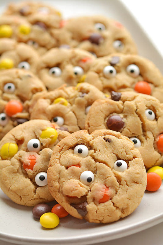 <p>One Little Project</p><p><strong>Get the recipe: <a href="https://onelittleproject.com/reeses-pieces-peanut-butter-eyeball-cookies/" rel="nofollow noopener" target="_blank" data-ylk="slk:Reese's Pieces Eyeball Cookies;elm:context_link;itc:0;sec:content-canvas" class="link ">Reese's Pieces Eyeball Cookies</a></strong></p>