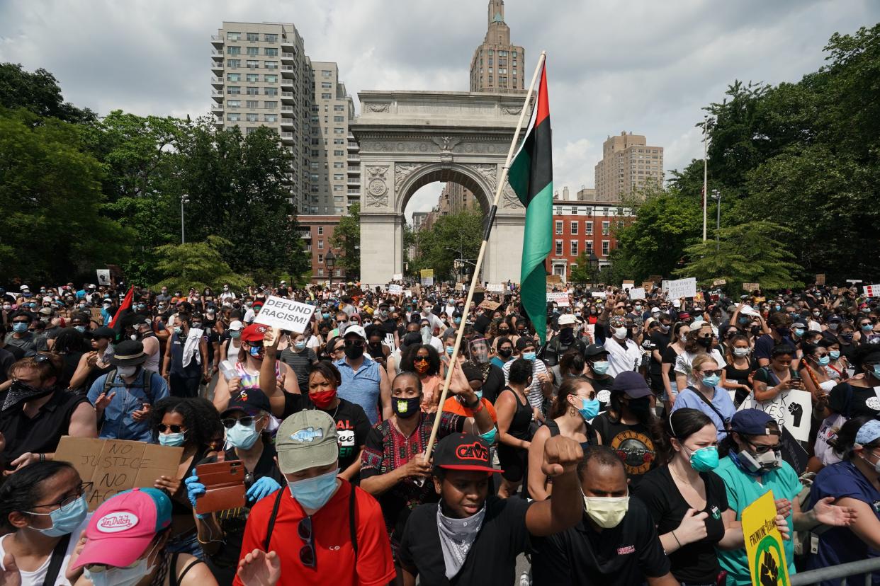 Protesters fill Washington Square Park during a peaceful protest against police brutality and racism, on June 6, 2020 in New York. - Demonstrations are being held across the US following the death of George Floyd on May 25, 2020, while being arrested in Minneapolis, Minnesota. (Photo by Bryan R. Smith / AFP) (Photo by BRYAN R. SMITH/AFP via Getty Images)