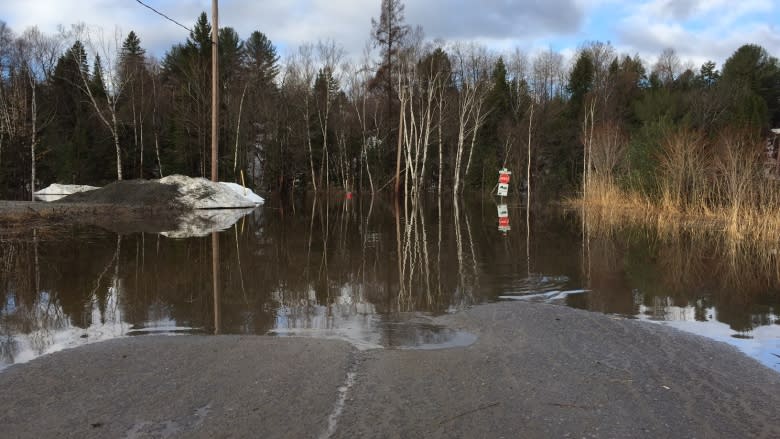 Heavy rain leads to flooding, evacuations in southern Quebec