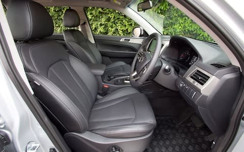 SsangYong Musso interior 