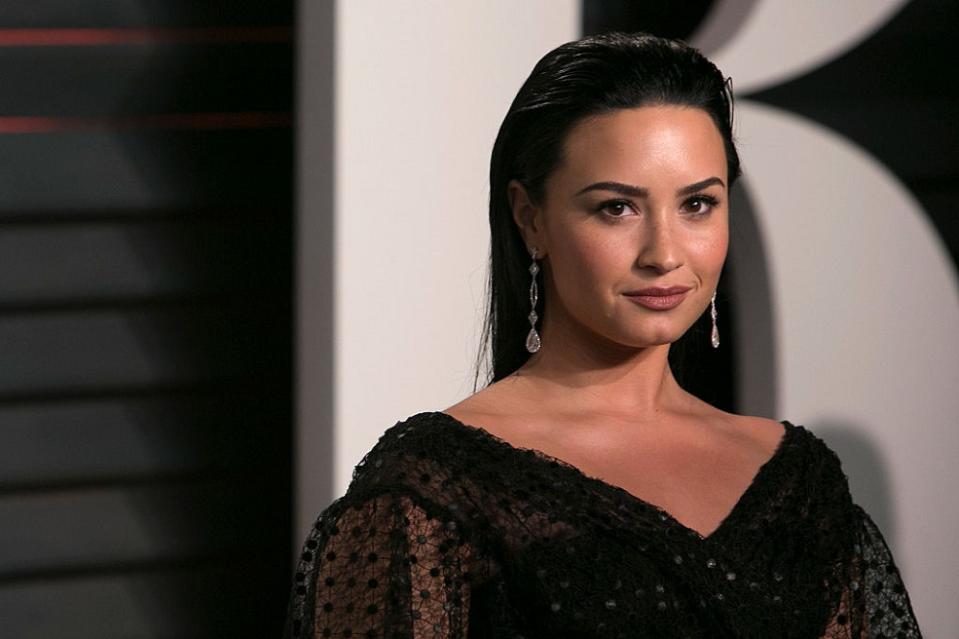 Demi Lovato posted side-by-side pics to show the progress she’s made in her eating disorder recovery process