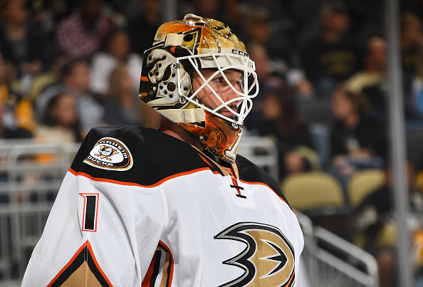 PITTSBURGH, PA - OCTOBER 15: Jonathan Bernier #1 of the Anaheim Ducks looks on against the Pittsburgh Penguins at PPG Paints Arena on October 15, 2016 in Pittsburgh, Pennsylvania. (Photo by Joe Sargent/NHLI via Getty Images) 