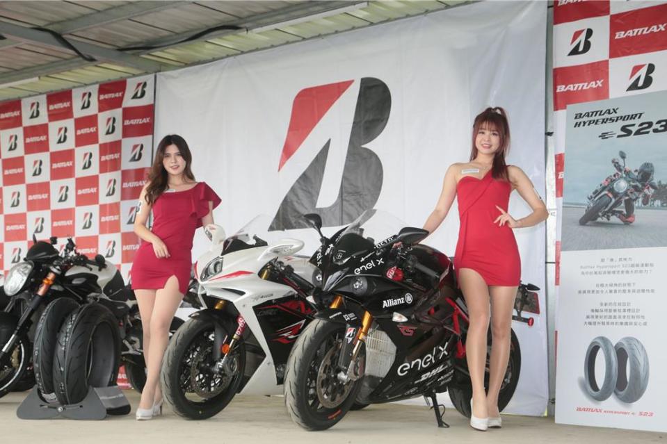 台灣普利司通崇記貿易二輪事業部發表Bridgestone BATTLAX系列。圖／業者提供