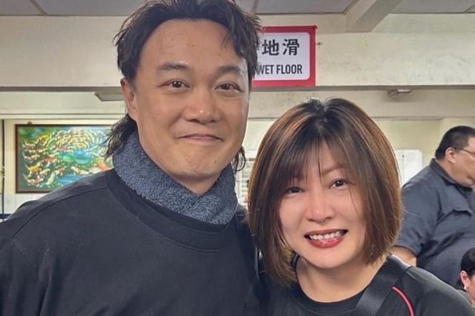 Liew (right) with Hong Kong singer Eason Chan, who was brought in by Star Planet for a concert in July. — Picture via Instagram/carmen.liew.353