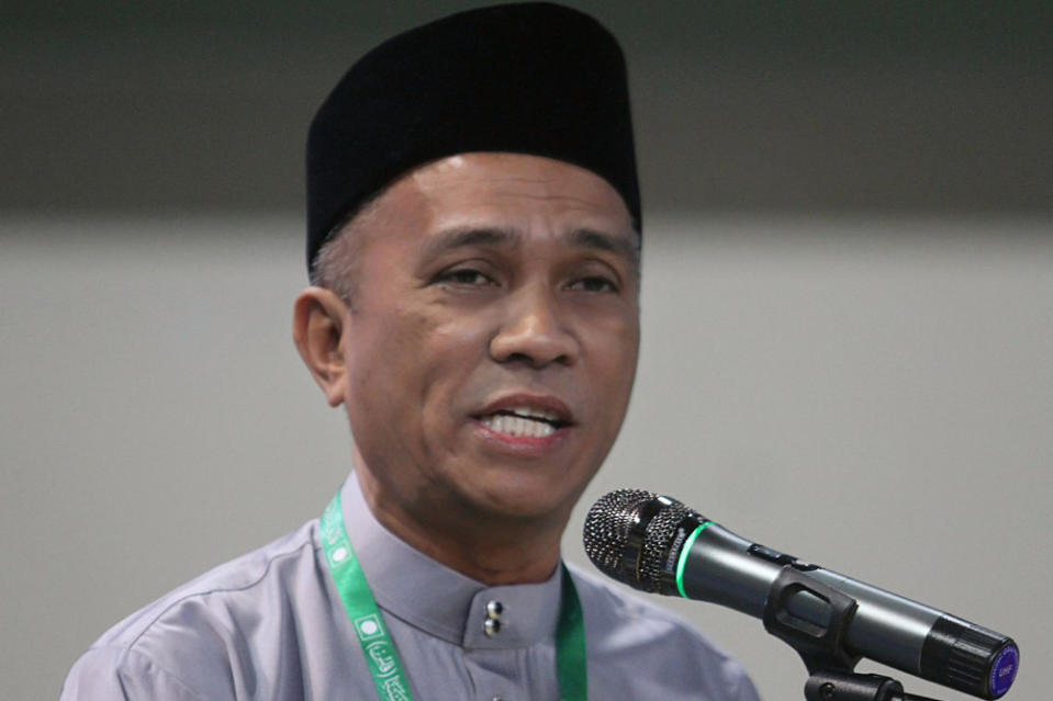 Selangor PAS election director Roslan Shahir Mohd Shahir speaks during Muktamar 2019 in Kuantan June 22 2019. — Picture by Ahmad Zamzahuri