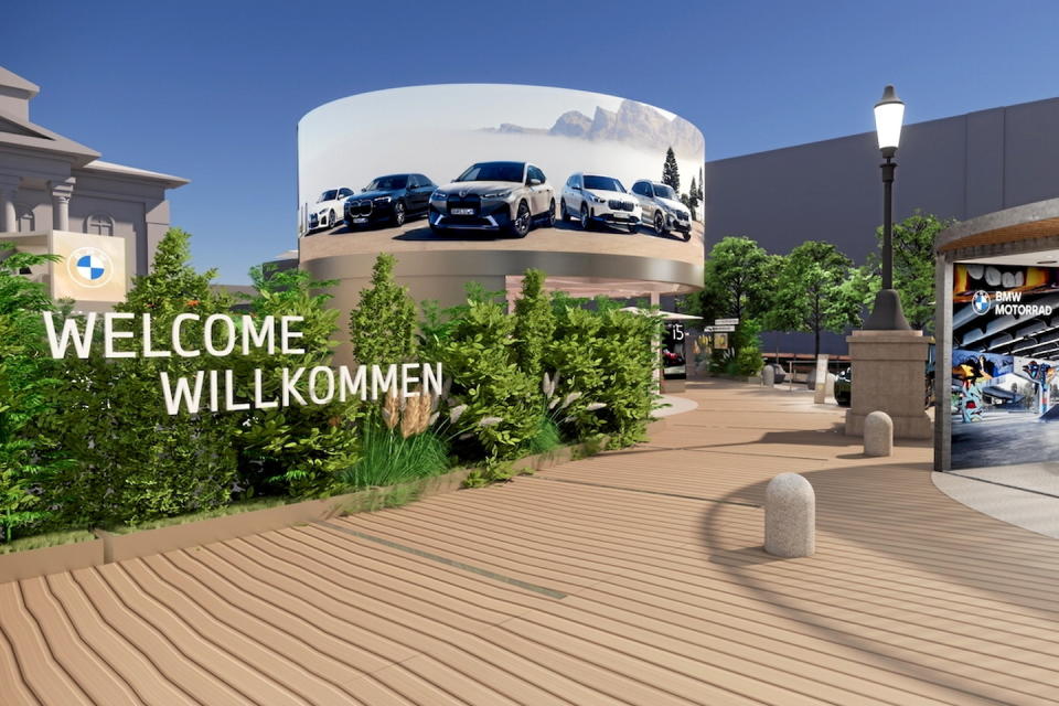 BMW fait à l'IAA de Munich une conversion spectaculaire à l'électrique, mais cela ne représentera que la moitié des ventes totales en 2030.  - Credit: