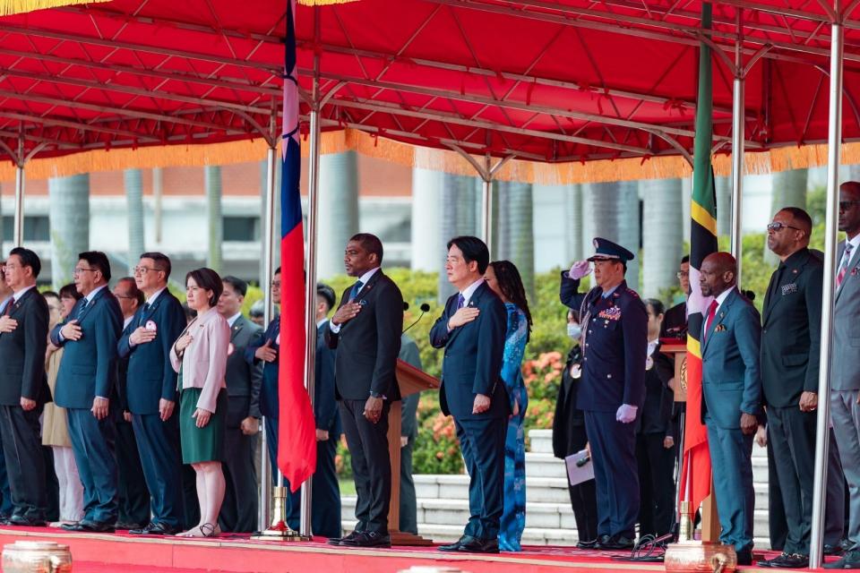 賴清德以軍禮迎接友邦克國總理。總統府Flickr提供