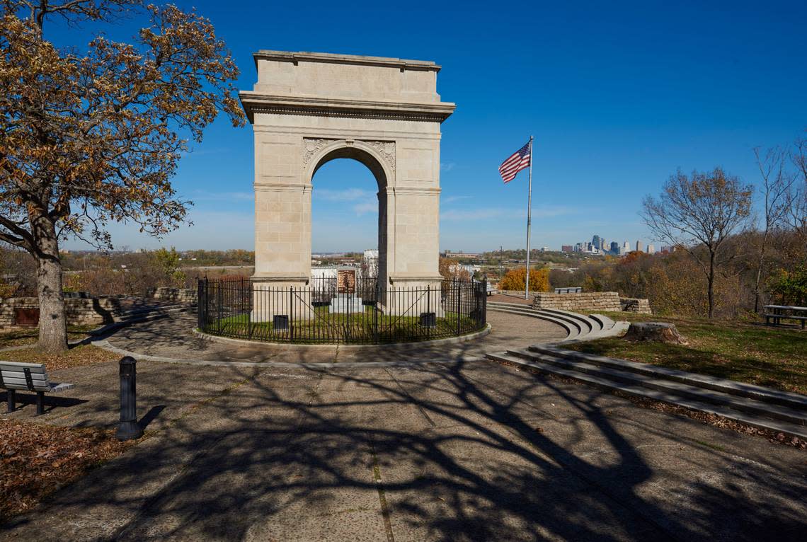 The Rosedale Memorial Arch today.
