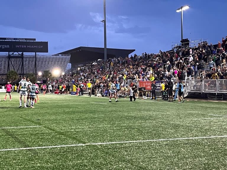 Así lució el primer partido que Sharks jugó como local en Miami, frente a Hounds