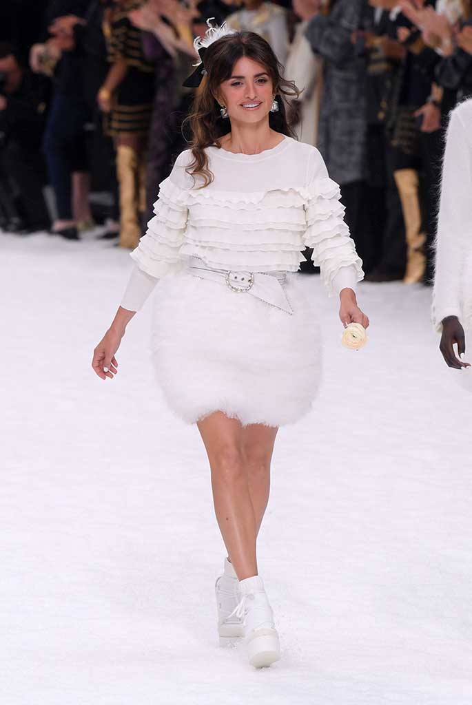 Penelope Cruz walks out at Chanel fall '19